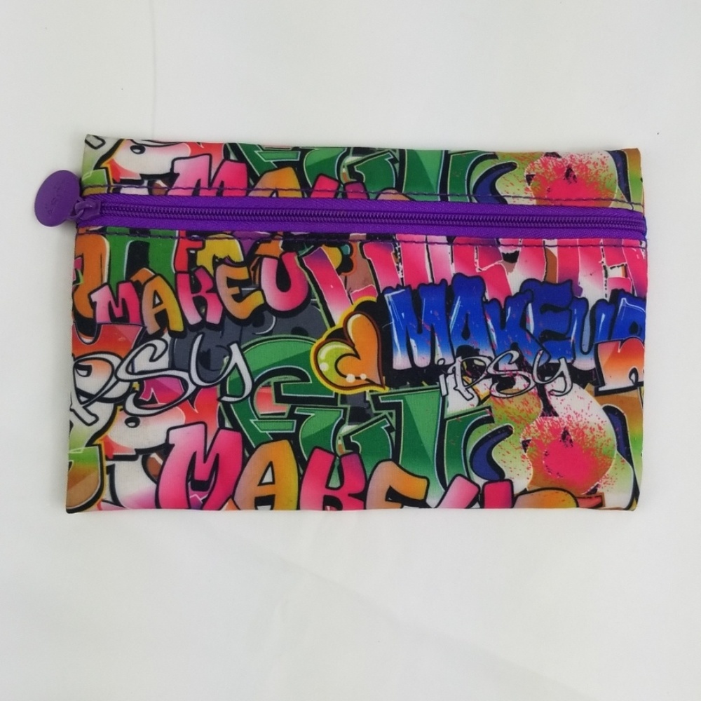 🍓Ipsy Graffiti Cosmetic Bag/Case